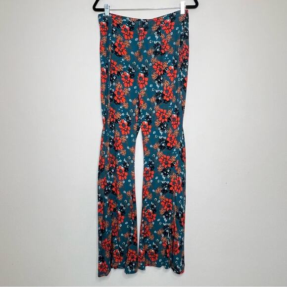 Free People Can't Take My Eyes Off You Flare Floral Pants Green Size M - Picture 3 of 13